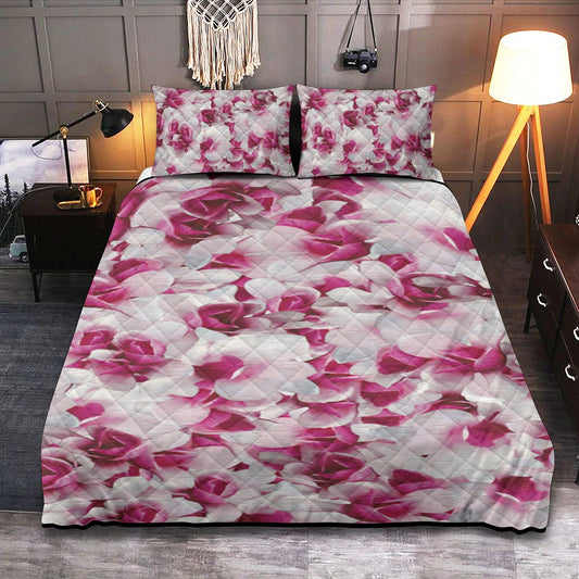 Quilt & Pillow Cases With  Edge-wrapping Strips